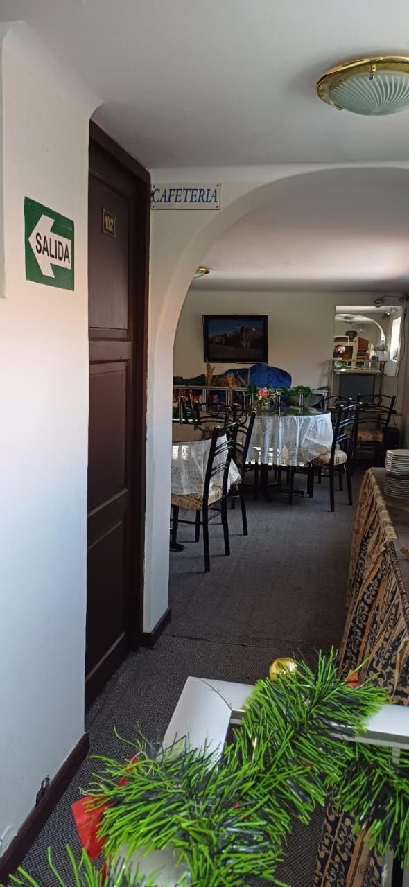 Hostal Alfredo'S Palace Cuzco Exterior photo